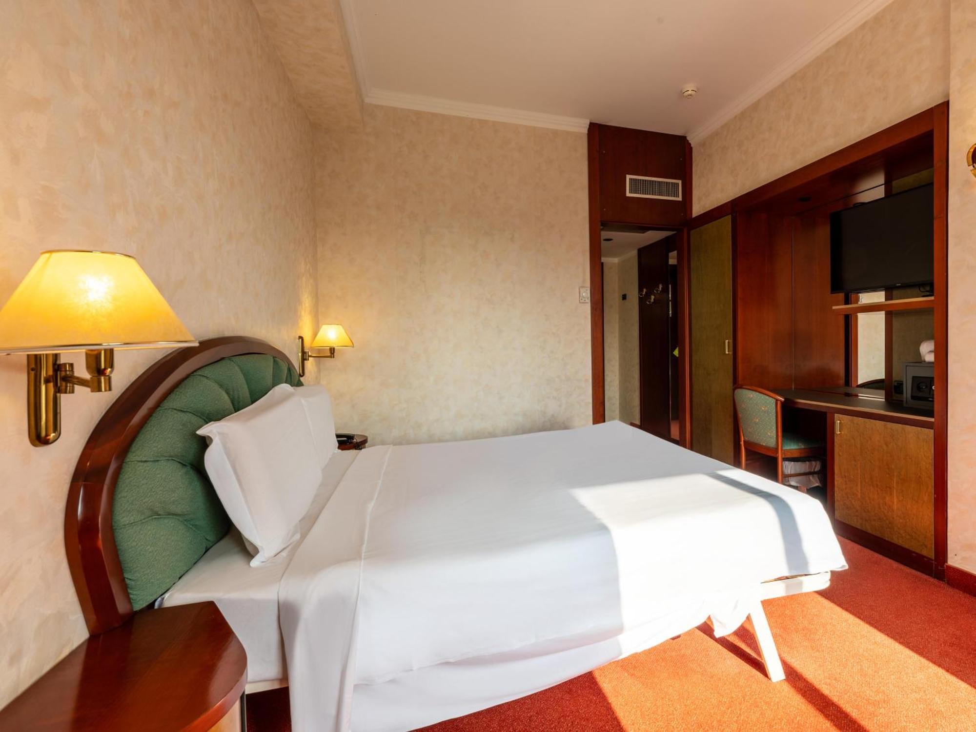 B&B Hotel بورغارّو تورينيسِّ المظهر الخارجي الصورة